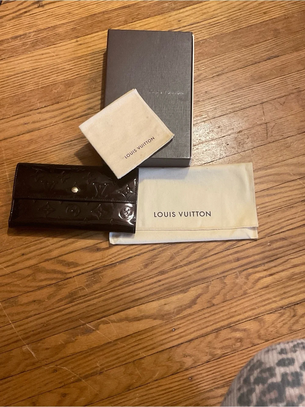 Louis Vuitton Vernis Patent Wallet in Glossy Chocolate Brown